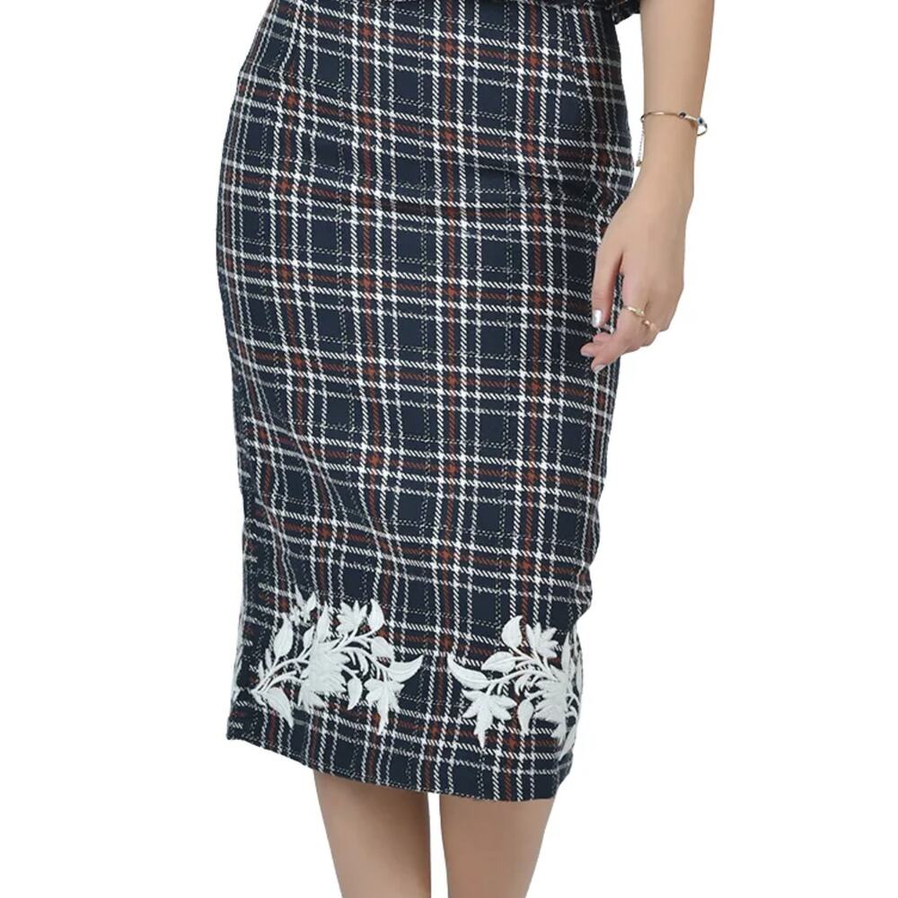 Fanm Mon Jill Embroidered Plaid Skirt in Navy Tartan Size L